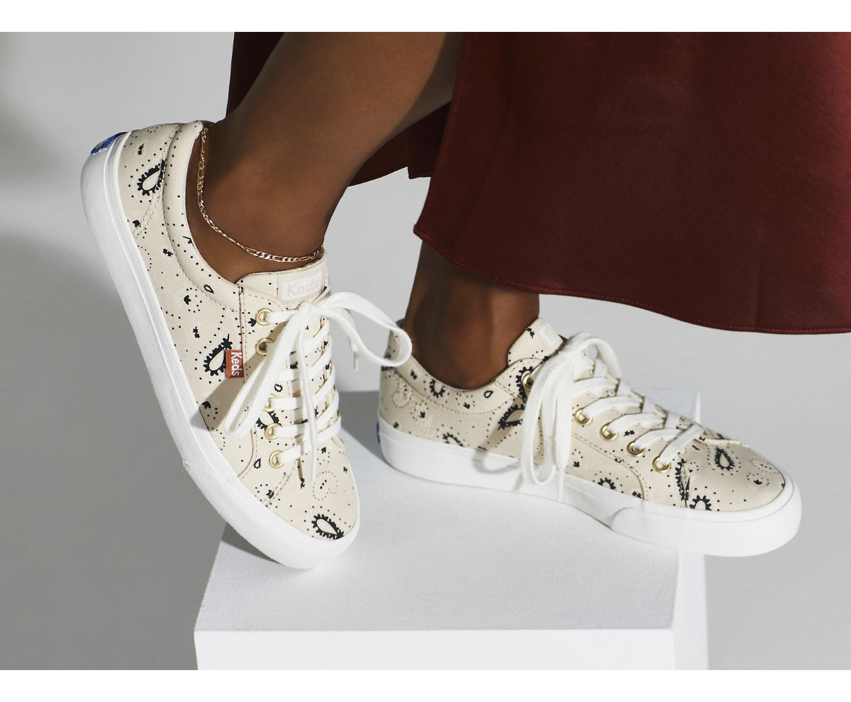 Women Jump Kick Feat. Organic Bandana Latte - Keds